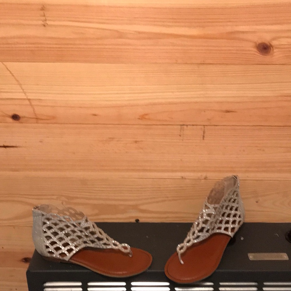 Girls sandals